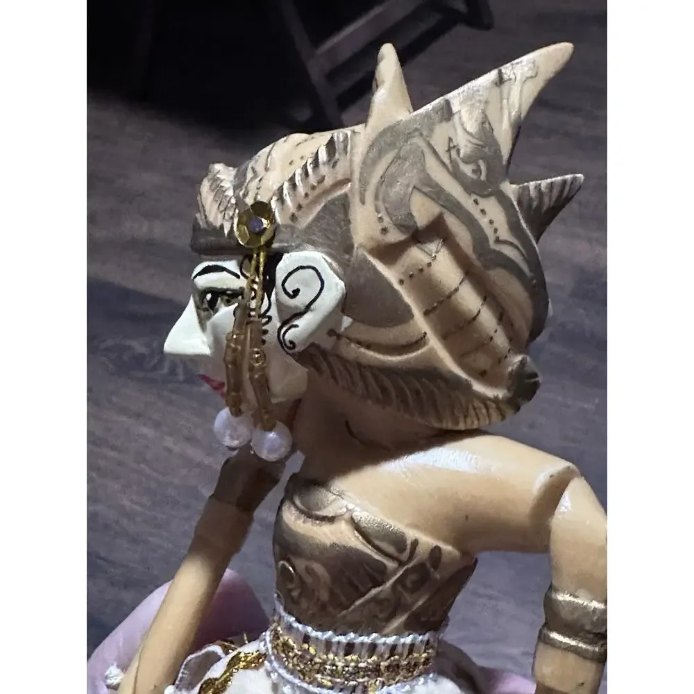 N/A antique wayang